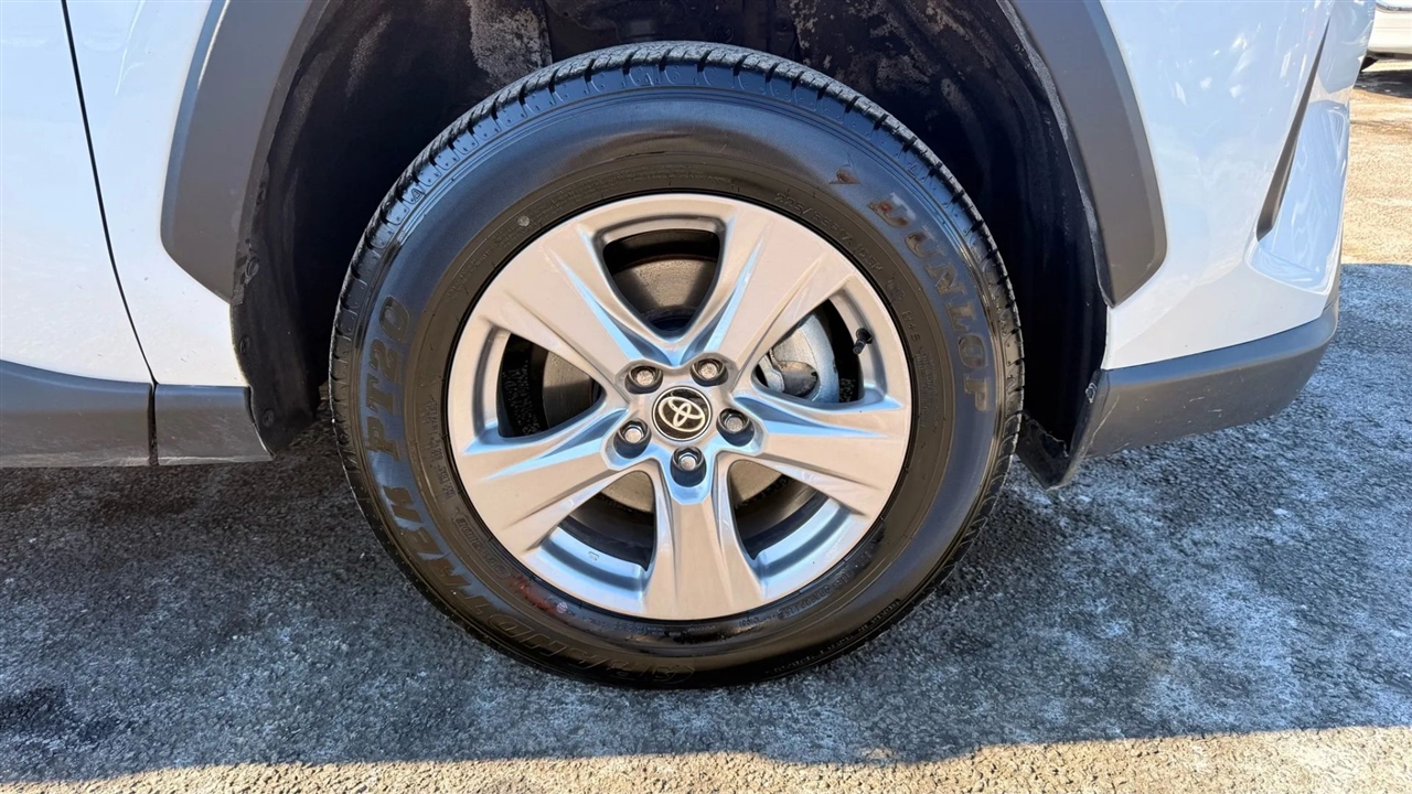 Toyota RAV4 XLE 2025