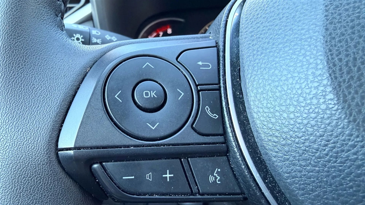 Toyota RAV4 XLE 2025