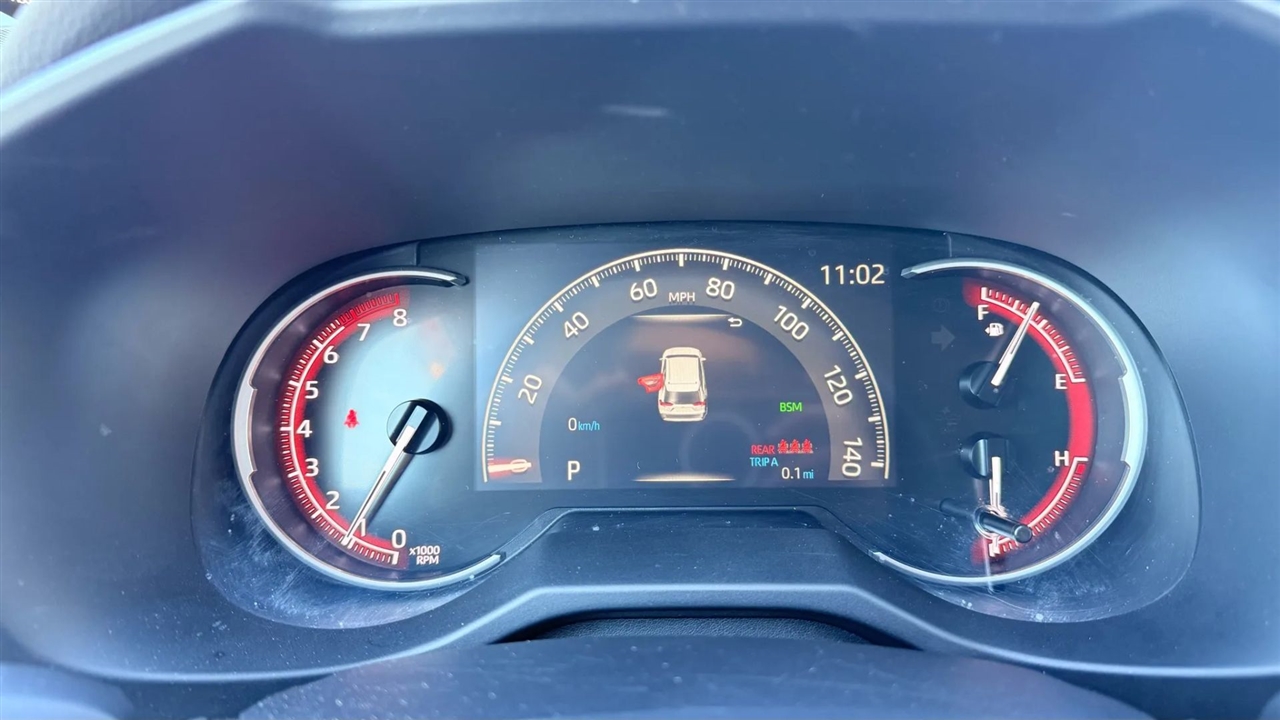 Toyota RAV4 XLE 2025