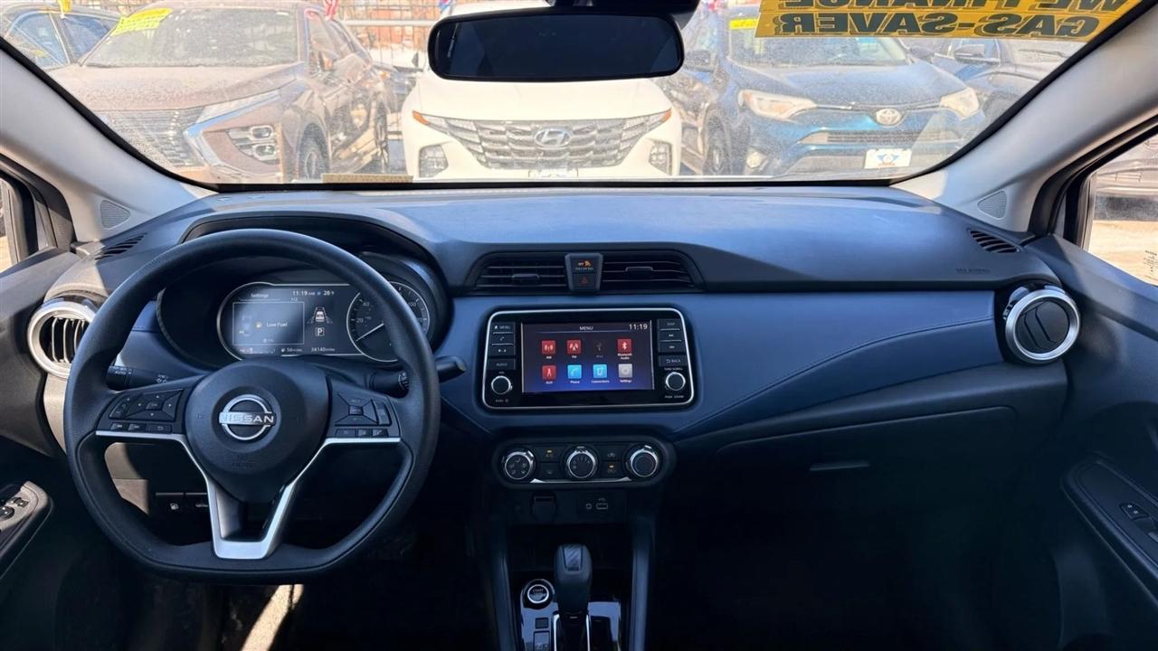Nissan Versa SV 2025