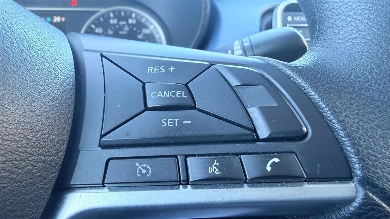 Nissan Versa SV 2025