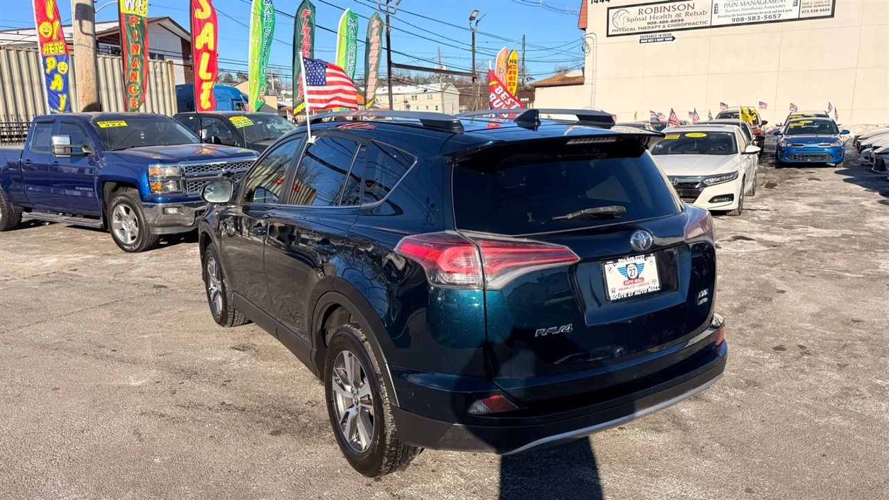 Toyota RAV4 XLE AWD 2017
