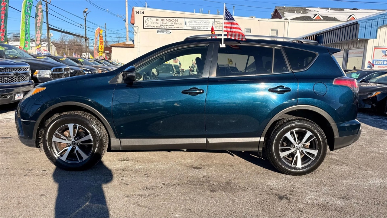 Toyota RAV4 XLE AWD 2017