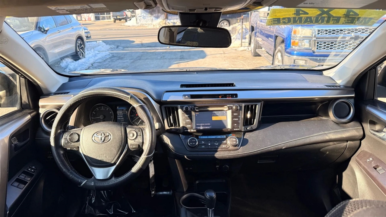 Toyota RAV4 XLE AWD 2017