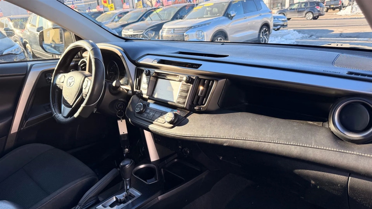 Toyota RAV4 XLE AWD 2017