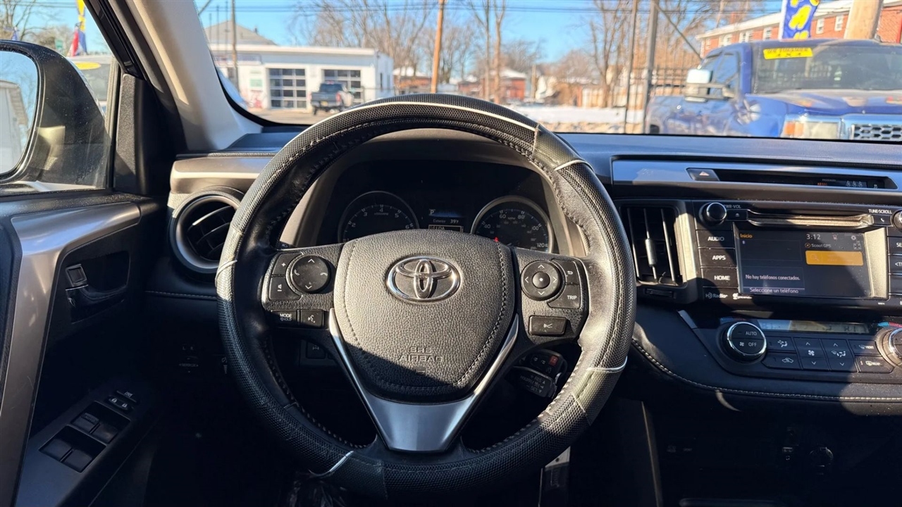 Toyota RAV4 XLE AWD 2017