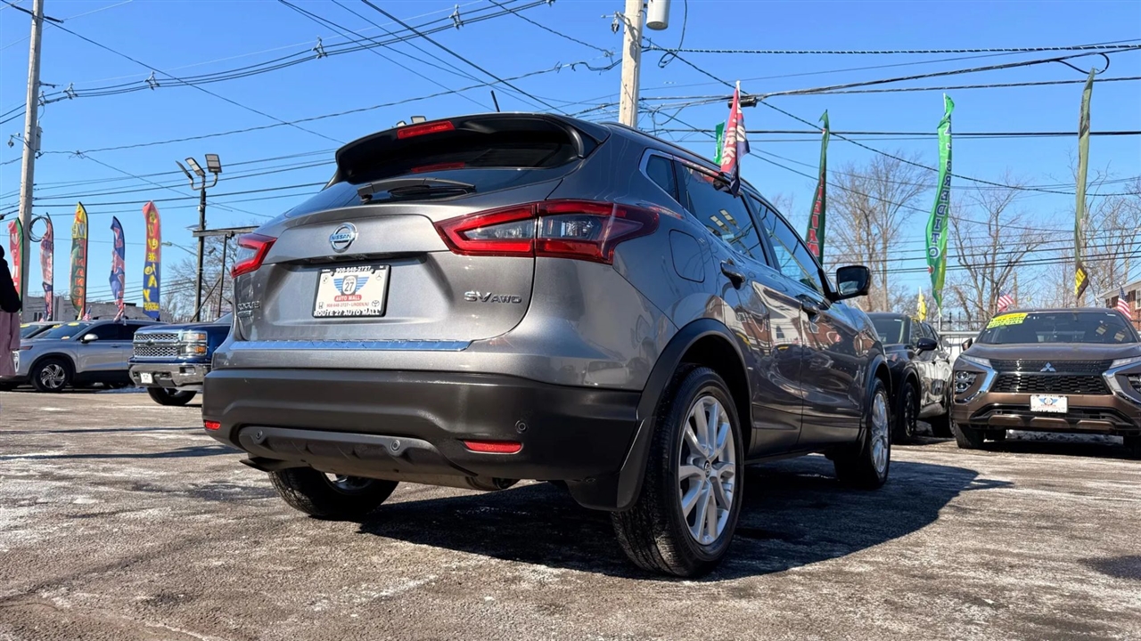 Nissan Rogue Sport SV AWD 2021