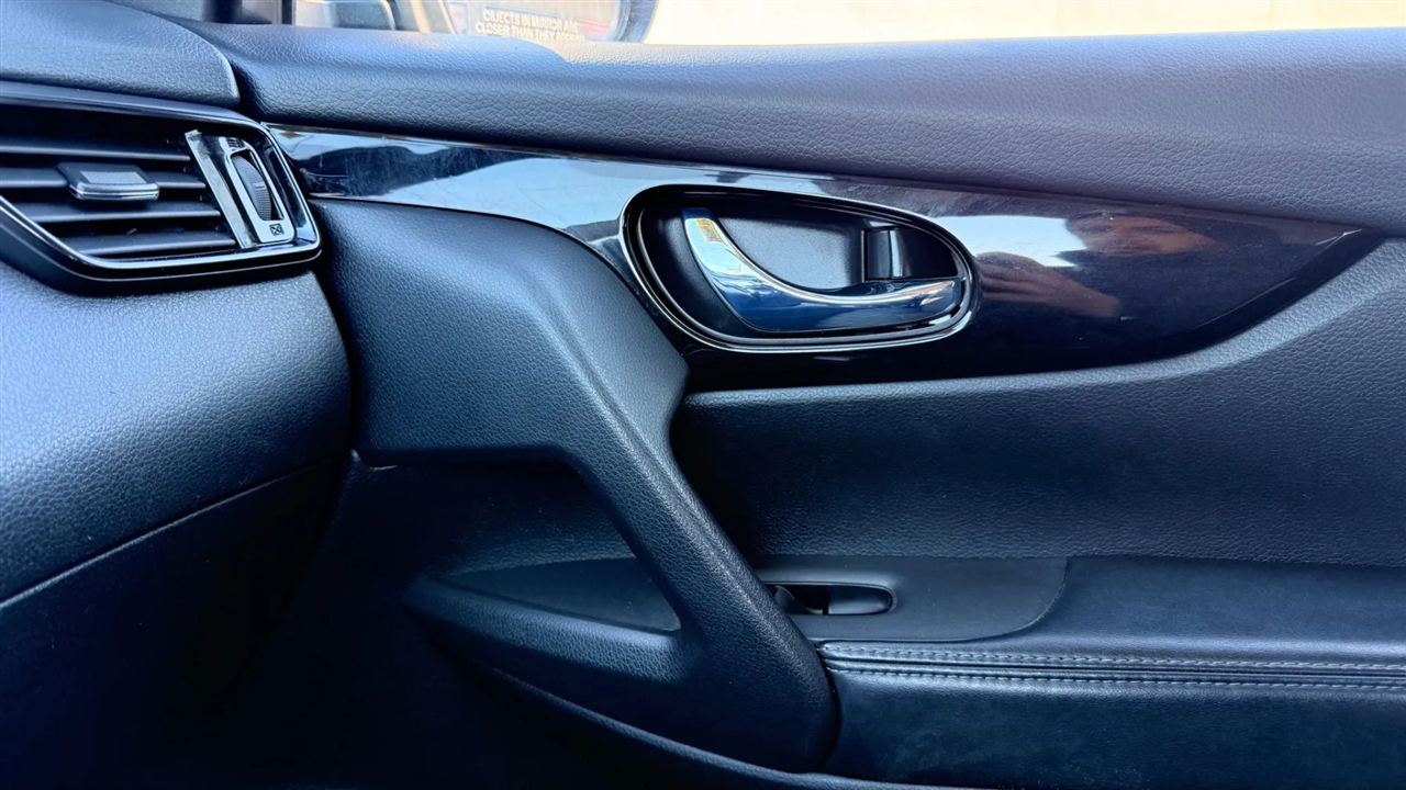 Nissan Rogue Sport SV AWD 2021