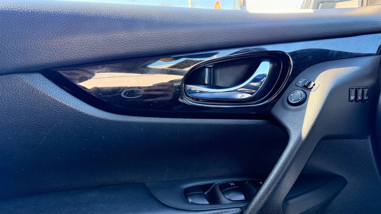 Nissan Rogue Sport SV AWD 2021