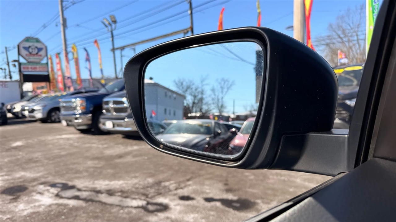 Nissan Rogue Sport SV AWD 2021