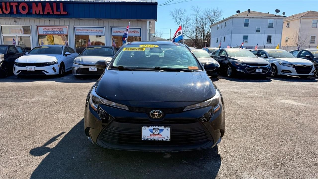Toyota Corolla LE 2024