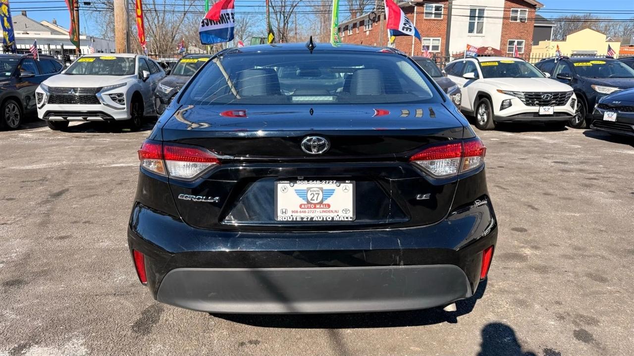 Toyota Corolla LE 2024