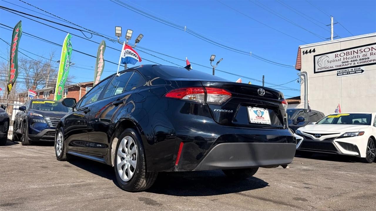 Toyota Corolla LE 2024