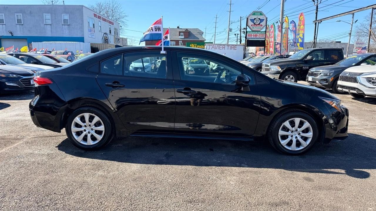 Toyota Corolla LE 2024