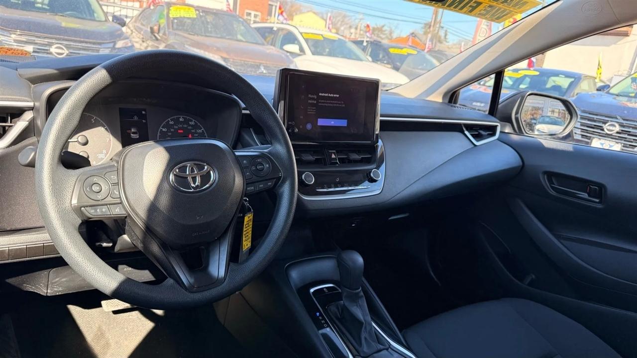 Toyota Corolla LE 2024