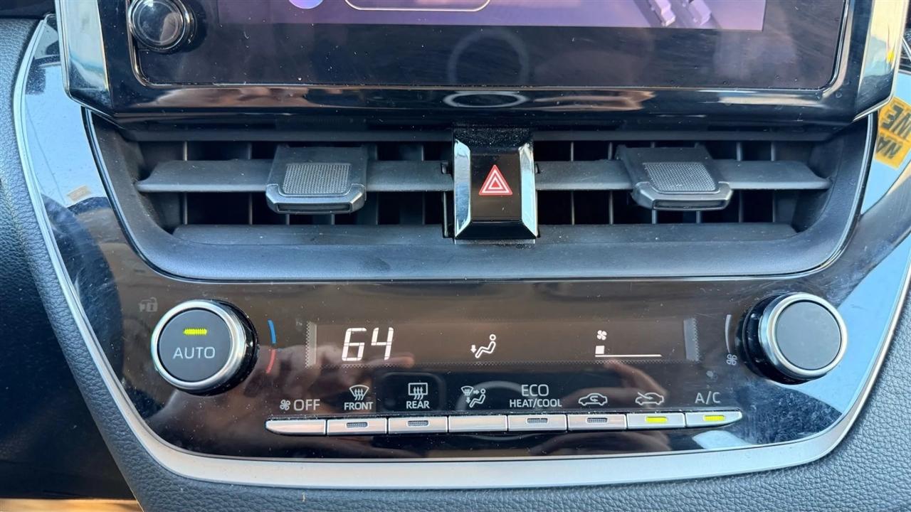 Toyota Corolla LE 2024