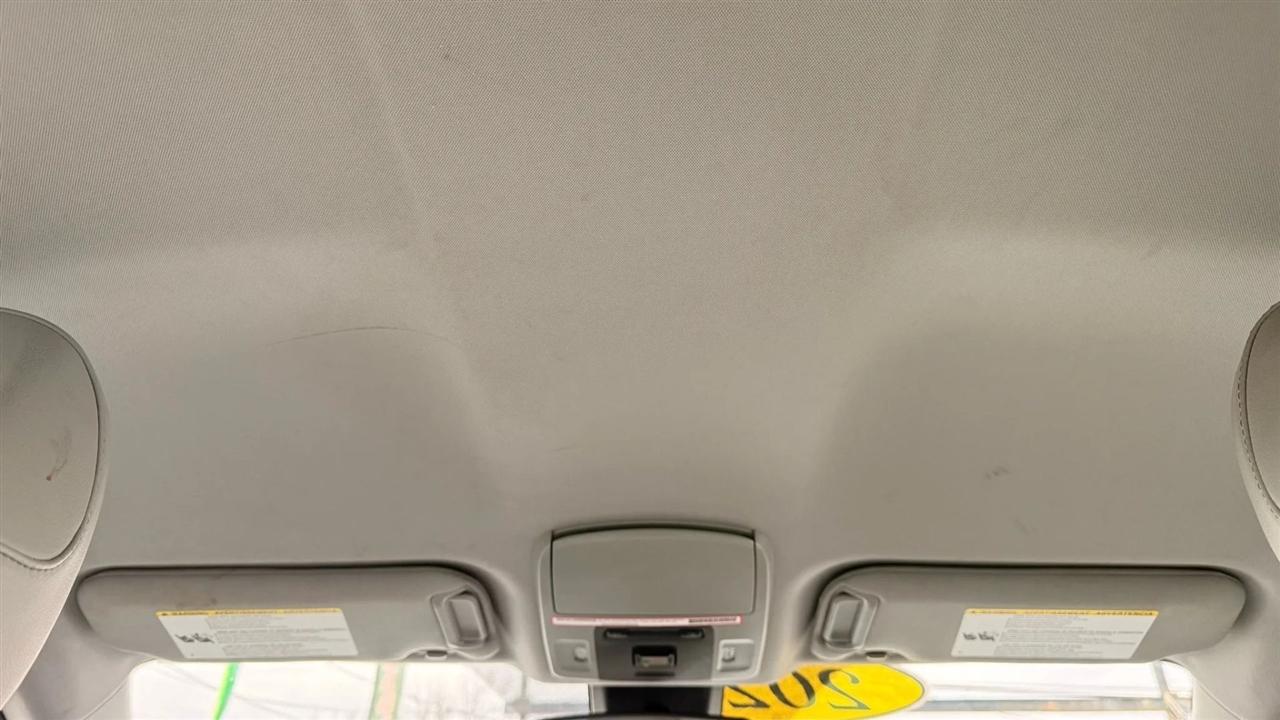 Toyota Camry SE 2023