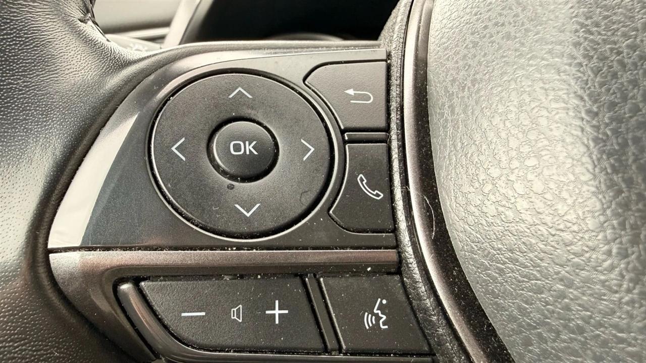 Toyota Camry SE 2023