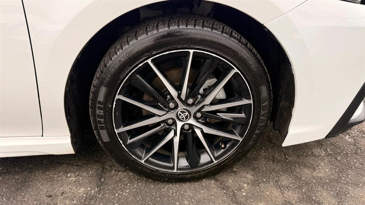 Toyota Camry SE 2023