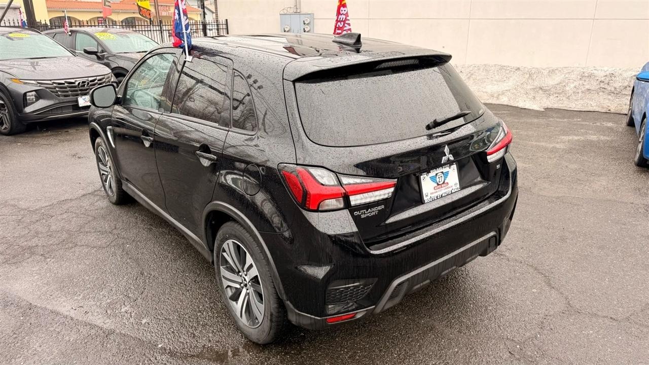 Mitsubishi Outlander Sport 2.0 ES 4WD 2024