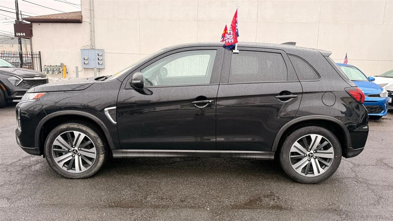 Mitsubishi Outlander Sport 2.0 ES 4WD 2024