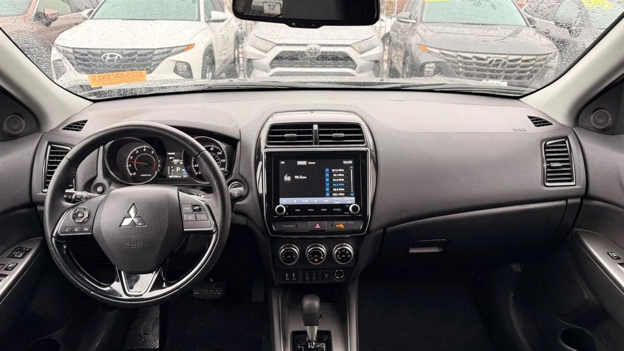 Mitsubishi Outlander Sport 2.0 ES 4WD 2024