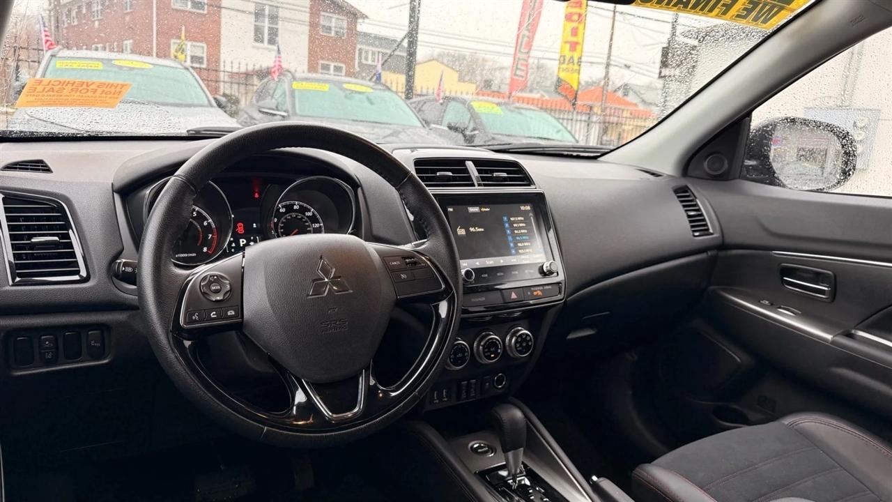 Mitsubishi Outlander Sport 2.0 ES 4WD 2024