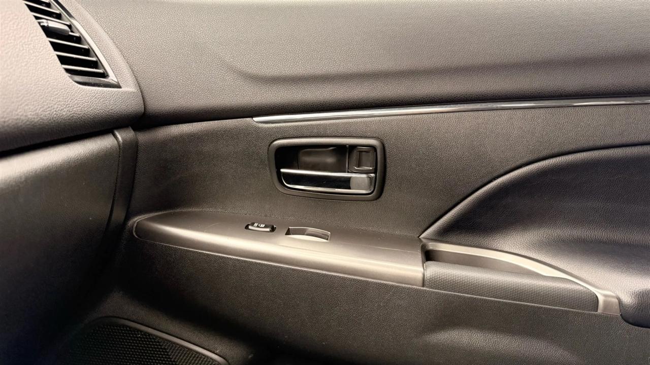 Mitsubishi Outlander Sport 2.0 ES 4WD 2024