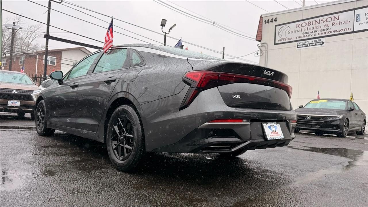 Kia K5 LXS 2025