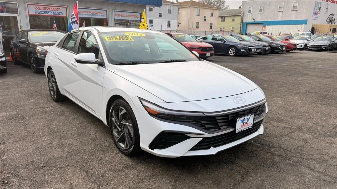 Hyundai Elantra SEL Convenience 2025