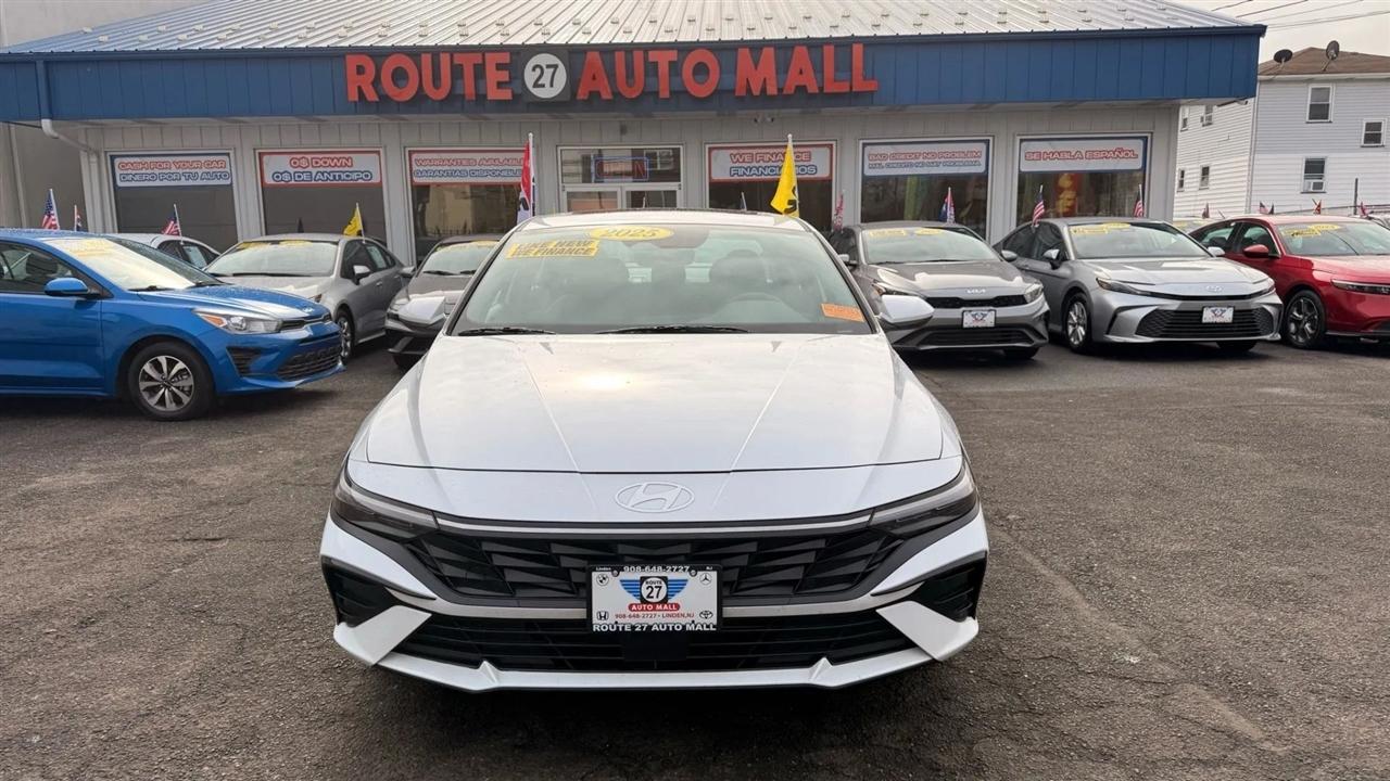 Hyundai Elantra SEL Convenience 2025