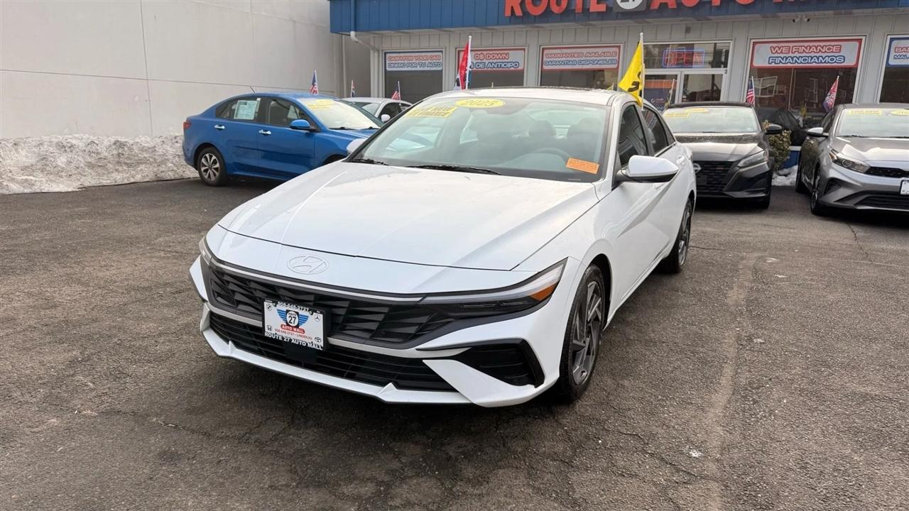 Hyundai Elantra SEL Convenience 2025