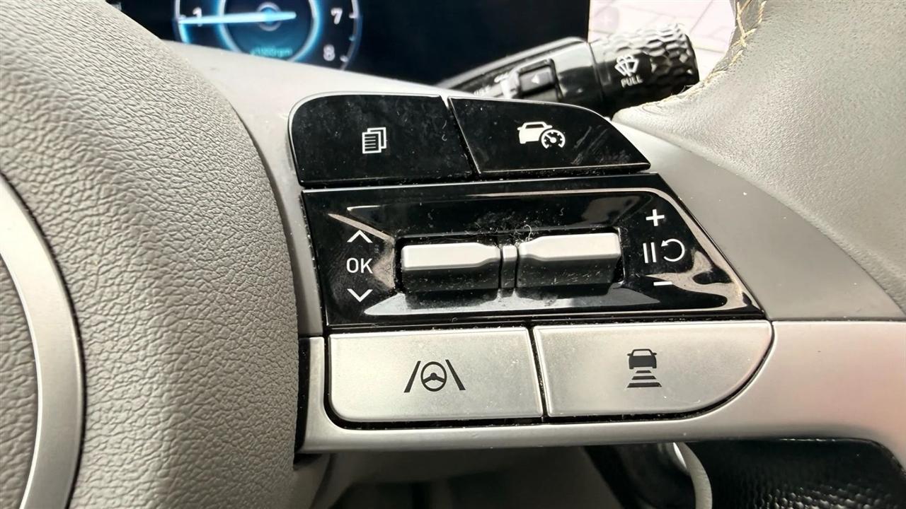 Hyundai Elantra SEL Convenience 2025