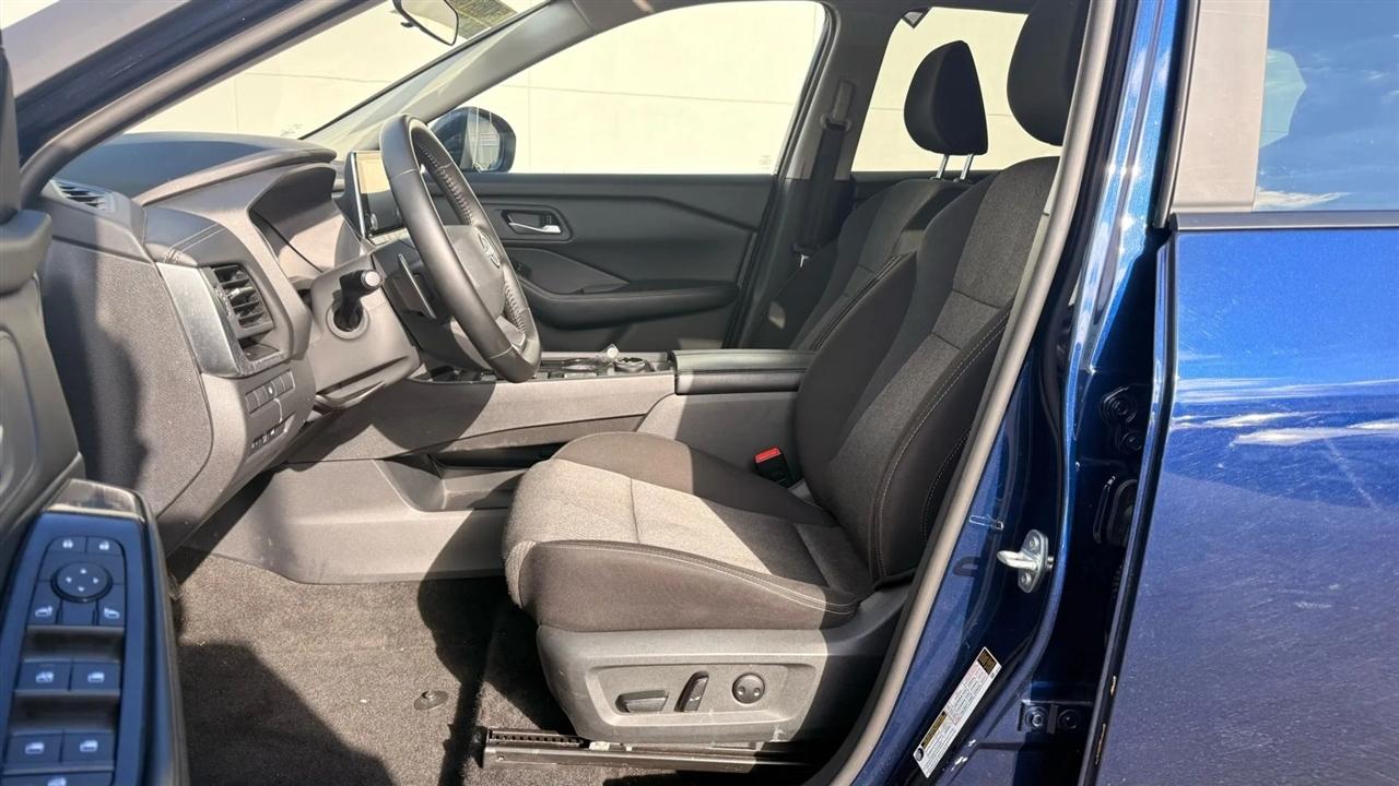 Nissan Rogue SV AWD 2025