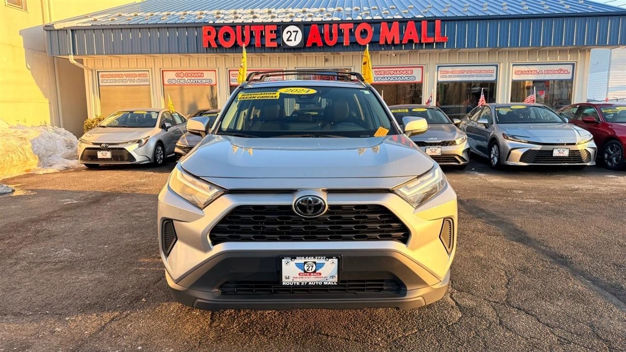 Toyota RAV4 XLE 2024