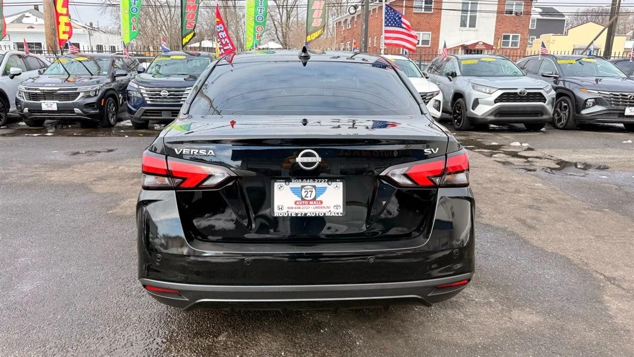 Nissan Versa SV 2023