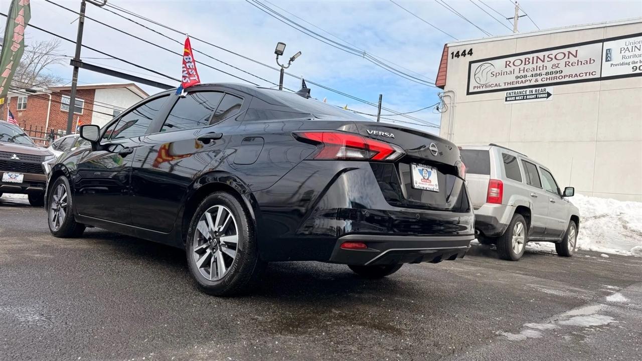 Nissan Versa SV 2023