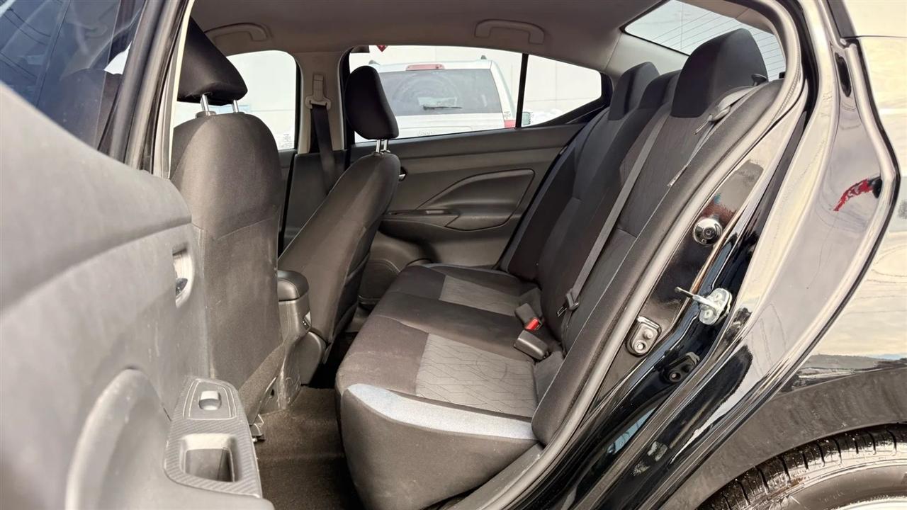 Nissan Versa SV 2023