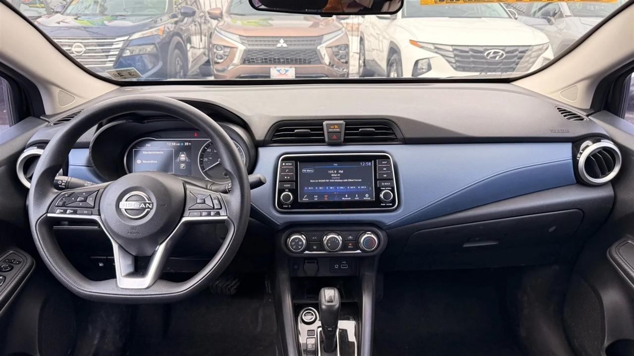 Nissan Versa SV 2023