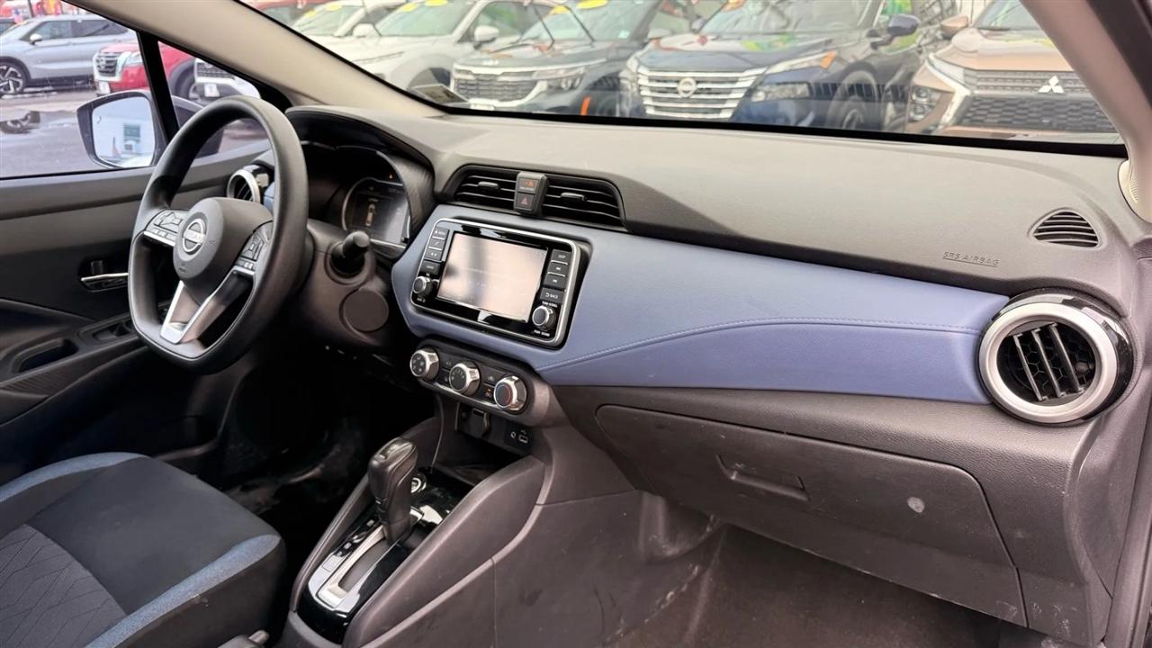 Nissan Versa SV 2023