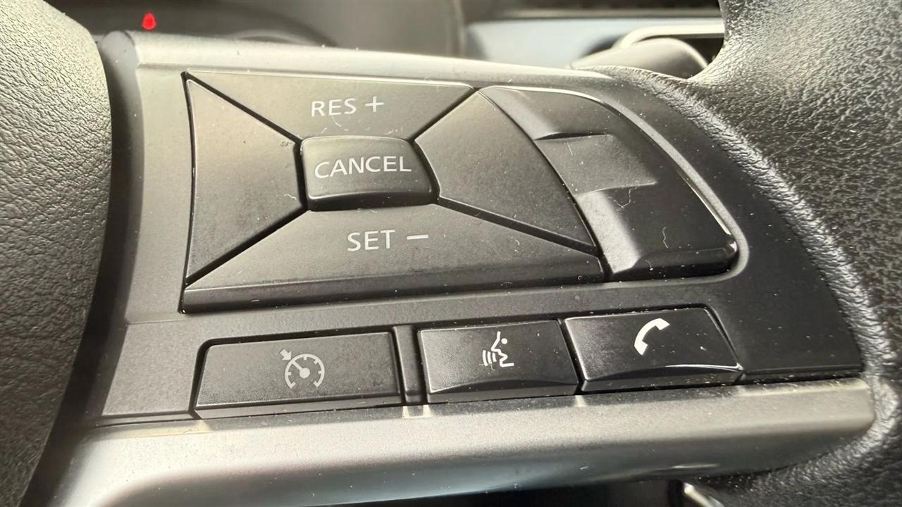 Nissan Versa SV 2023