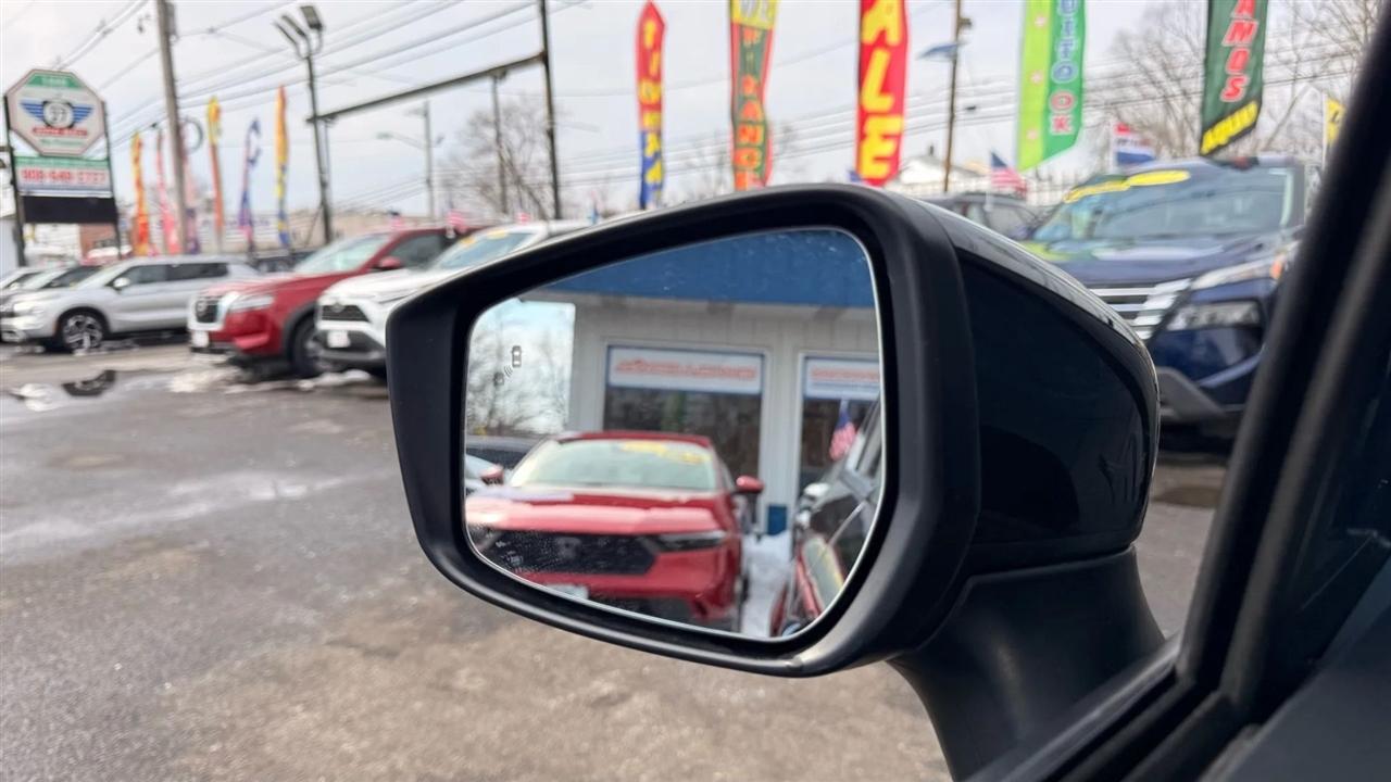 Nissan Versa SV 2023