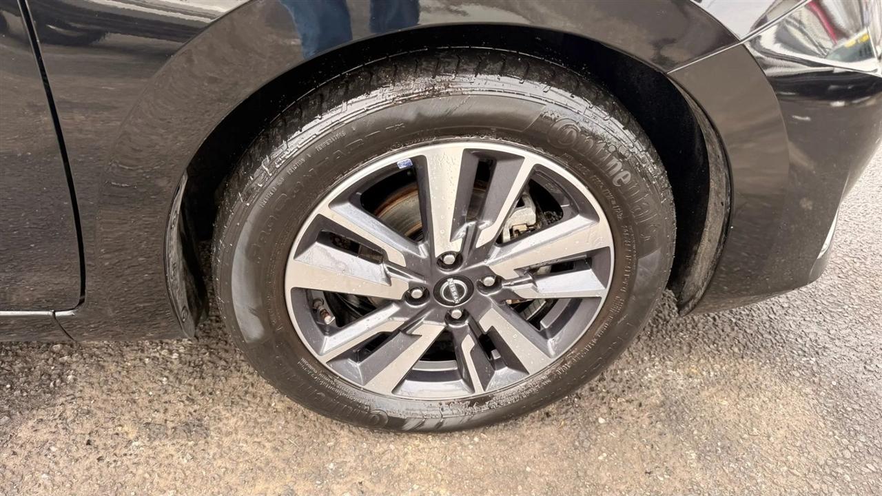 Nissan Versa SV 2023