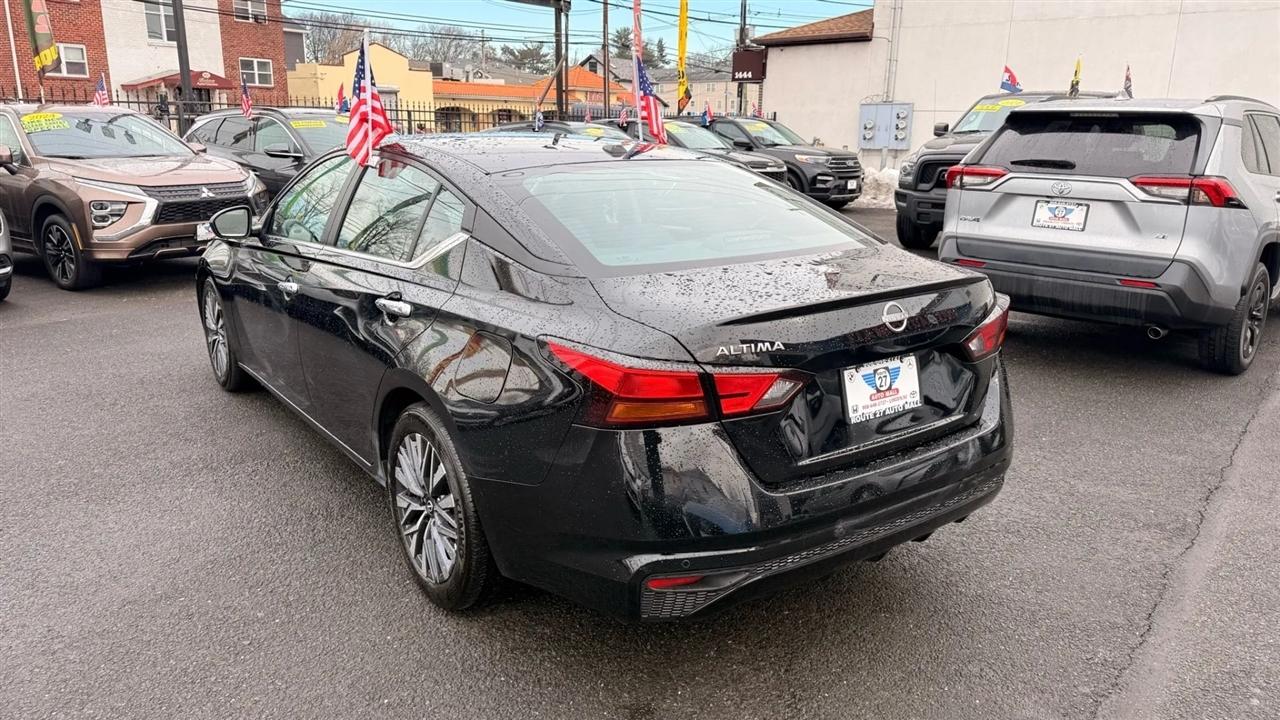 Nissan Altima 2.5 SV 2025