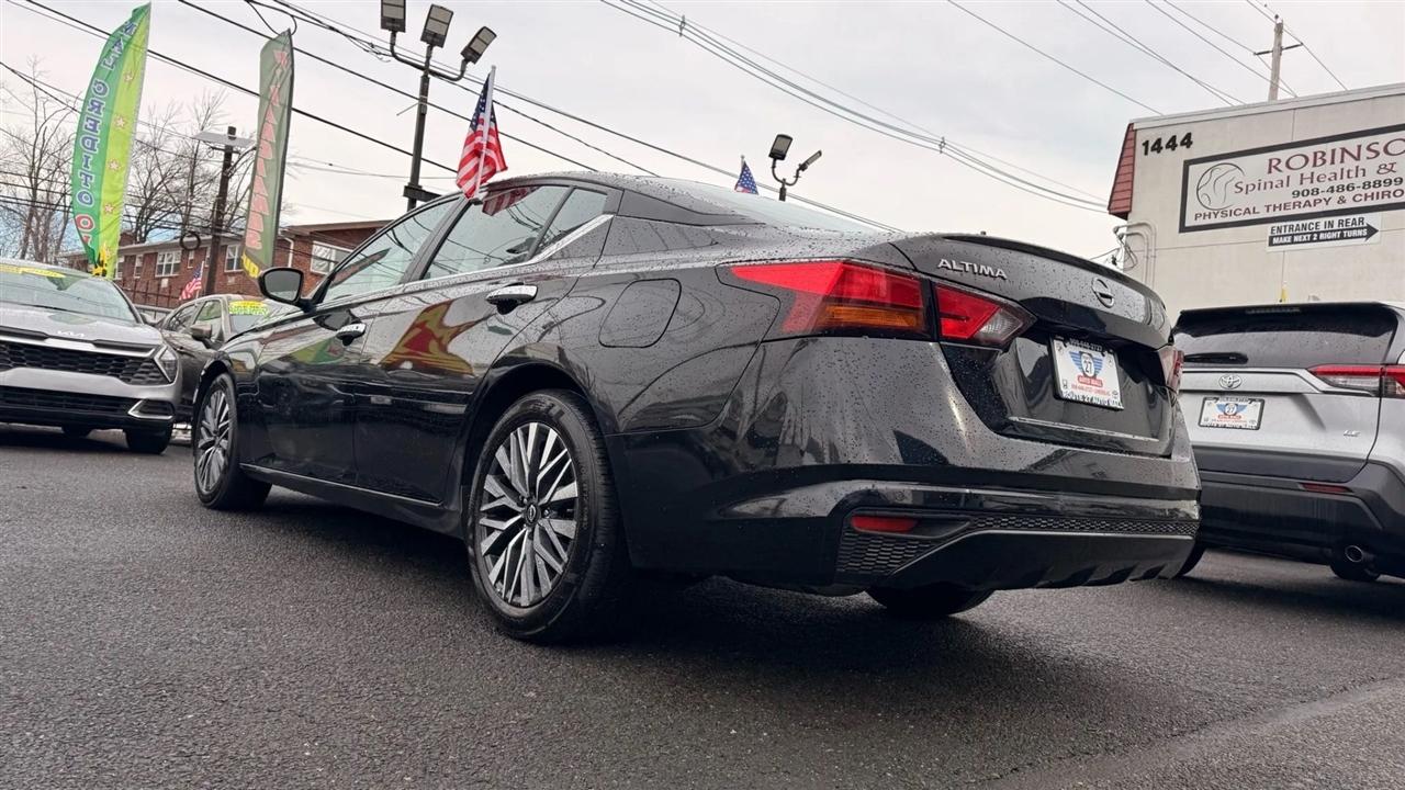 Nissan Altima 2.5 SV 2025