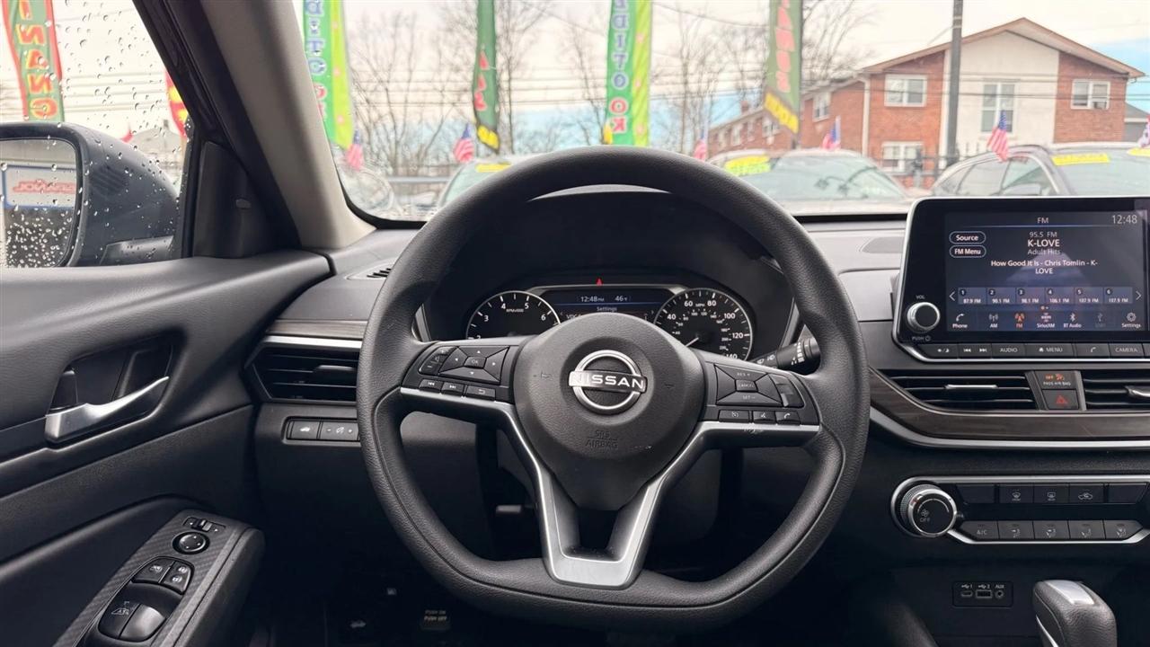 Nissan Altima 2.5 SV 2025