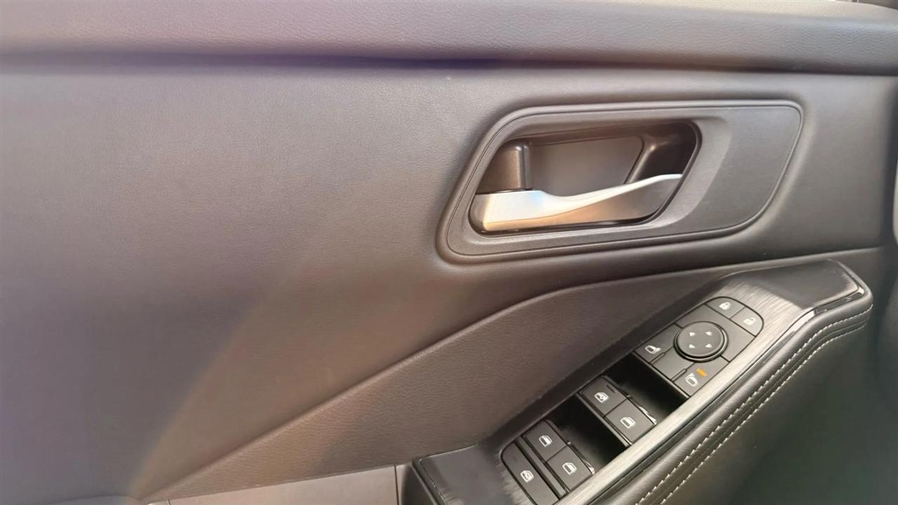 Nissan Rogue SV AWD 2025