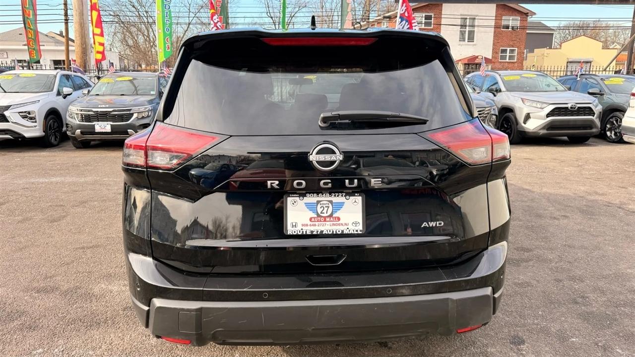 Nissan Rogue SV AWD 2025