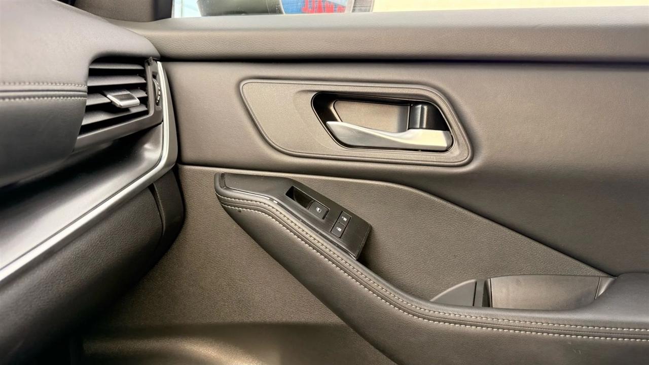 Nissan Rogue SV AWD 2025