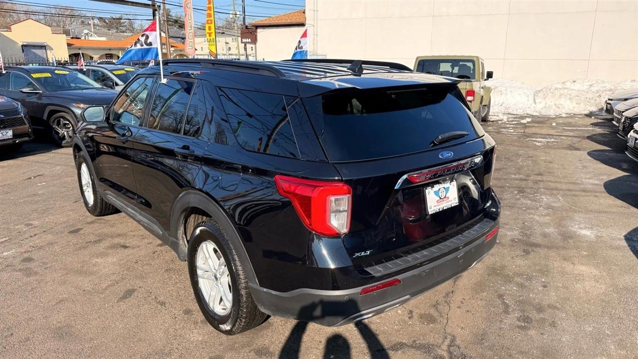 Ford Explorer XLT AWD 2024